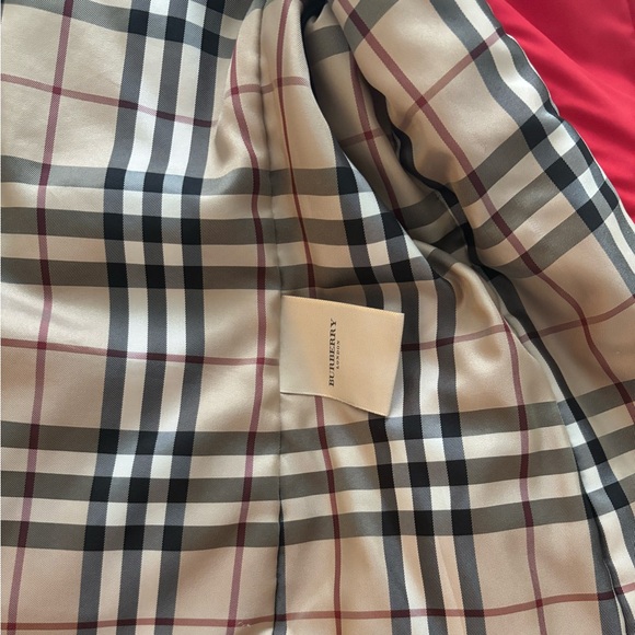 Authentic Burberry Jacket - Picture 6 of 12